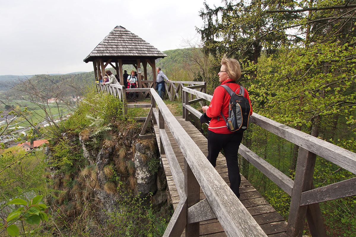 2015 DAV Suhl Höhlenwanderung Fränkische Schweiz Pavillon (Foto: Andreas Kuhrt)
