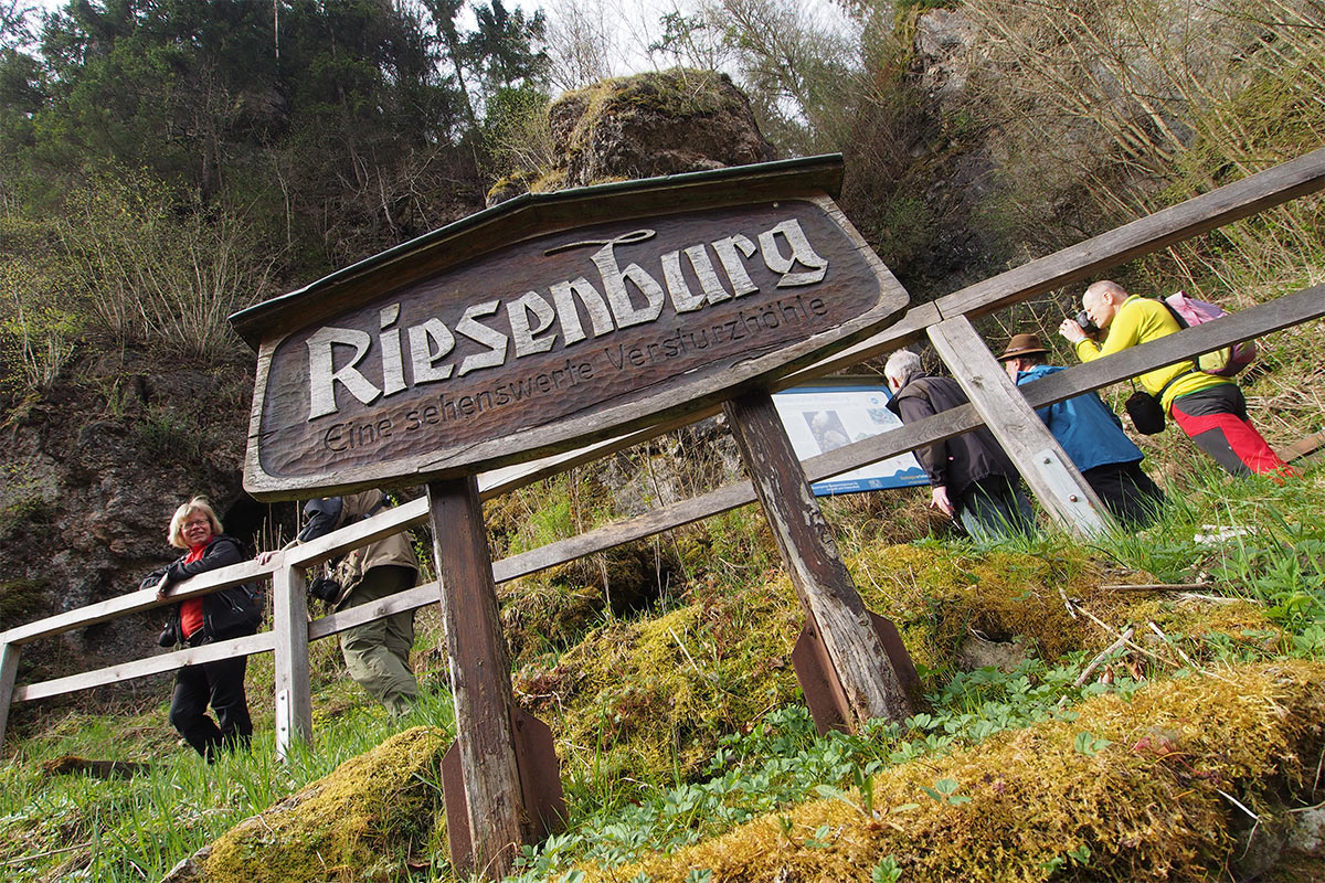 2015 DAV Suhl Höhlenwanderung Fränkische Schweiz Riesenburg (Foto: Andreas Kuhrt)