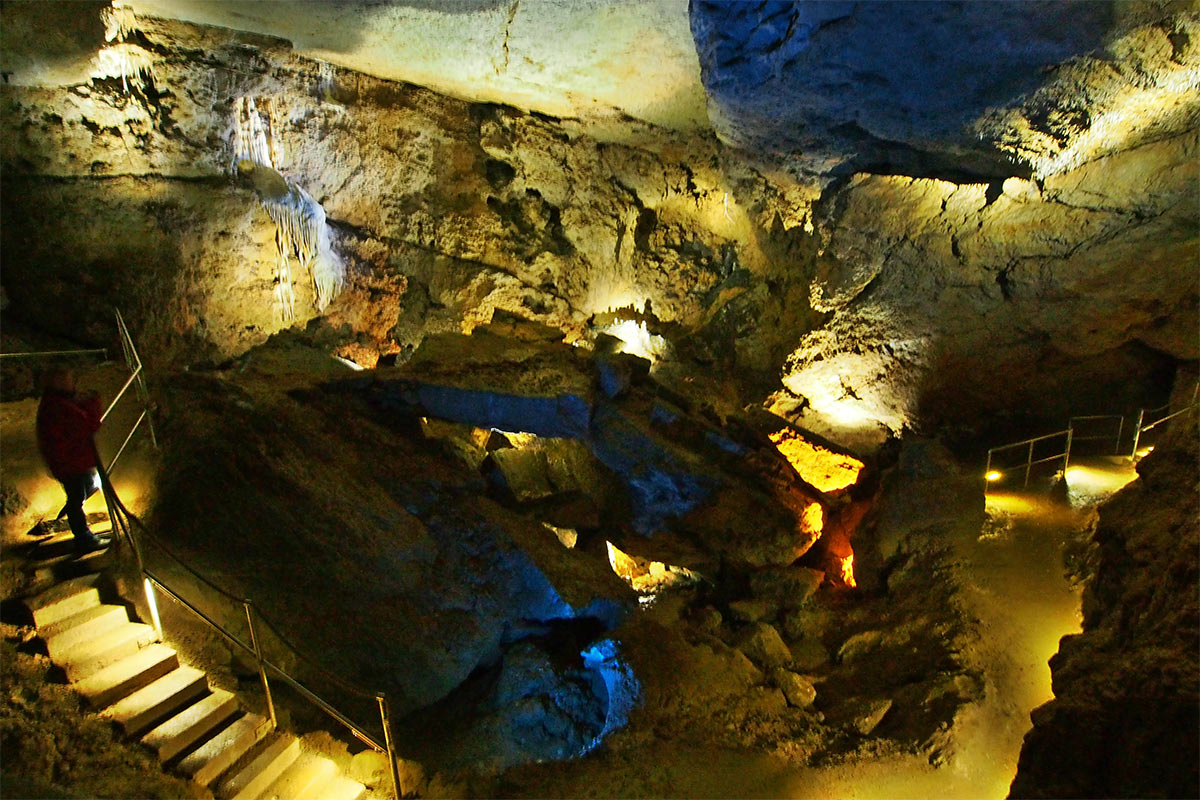 2015 DAV Suhl Höhlenwanderung Fränkische Schweiz Sophienhöhle (Foto: Andreas Kuhrt)