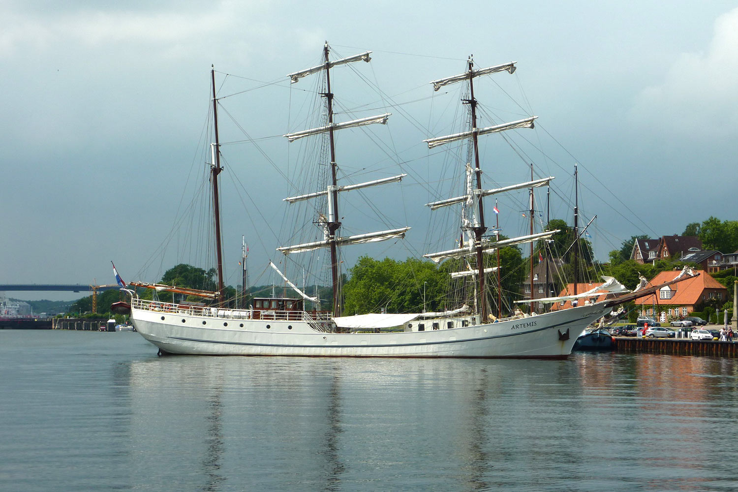 Dreimastbark "Artemis" im Hafen Kiel-Holtenau . Segeln Dänische Südsee 2016 (Foto: Udo Geyersbach)