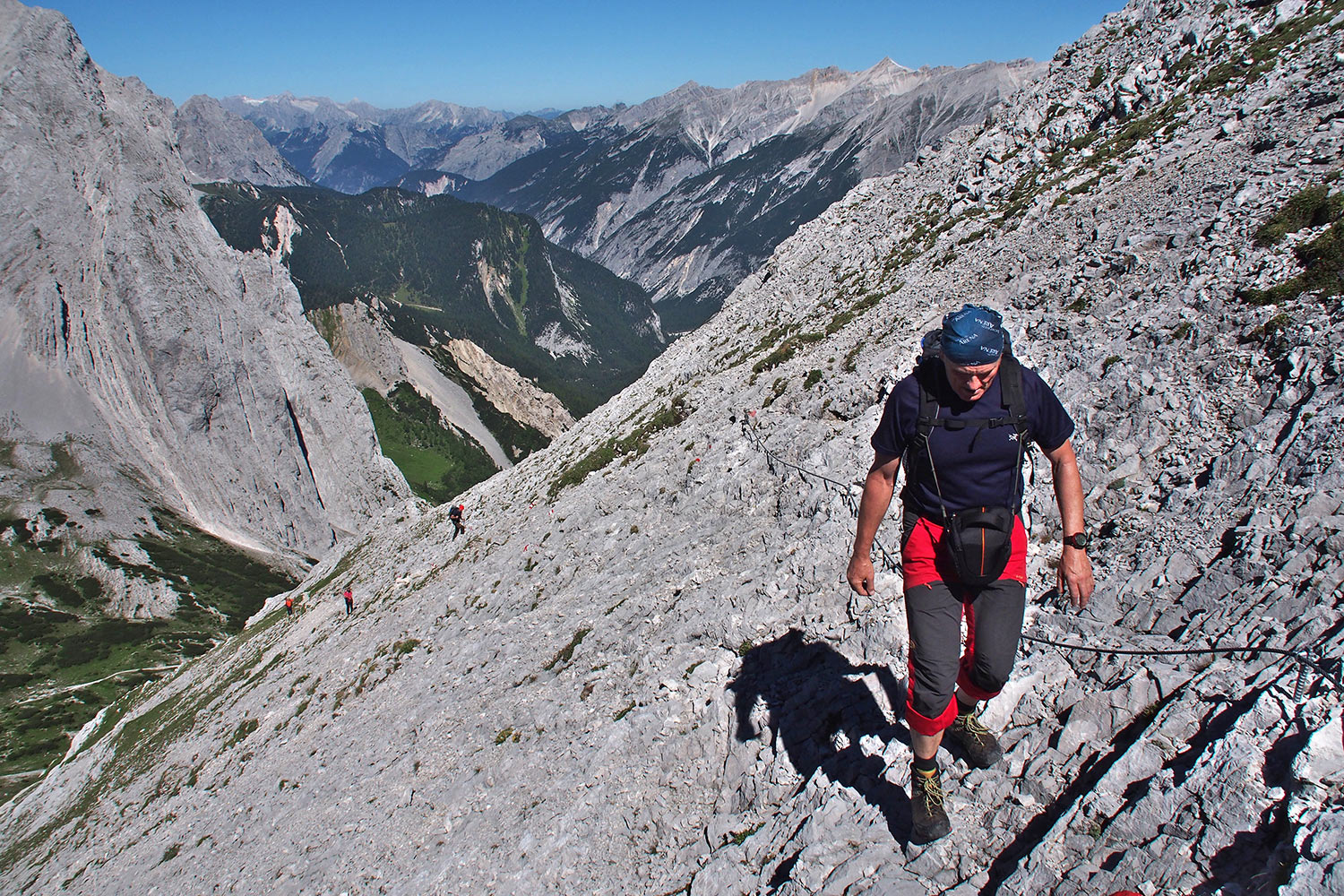 Robert im Aufstieg zur Speckkarspitze . Karwendel (Foto: Andreas Kuhrt 2017)