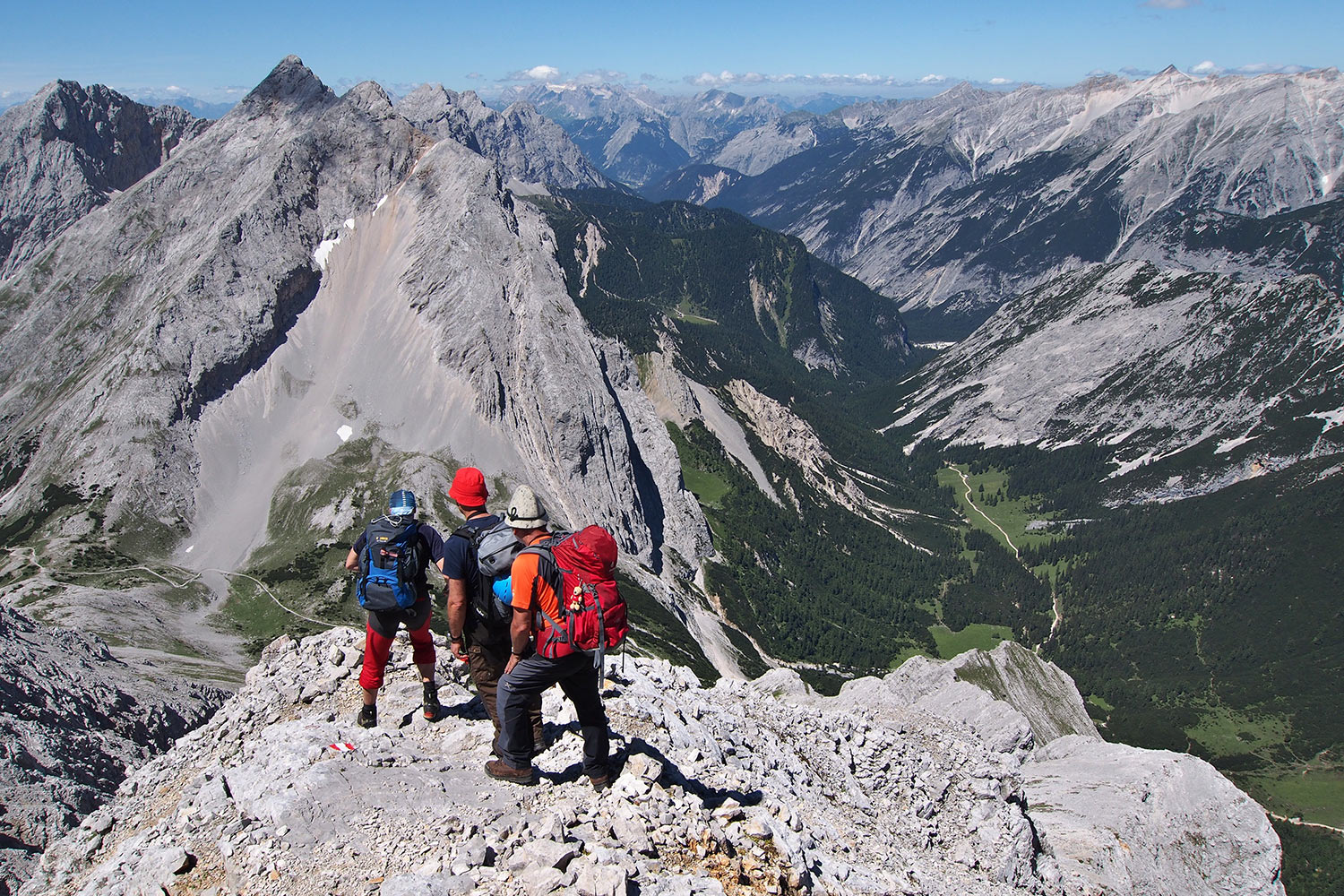 Abstieg von der Speckkarspitze . Karwendel (Foto: Andreas Kuhrt 2017)