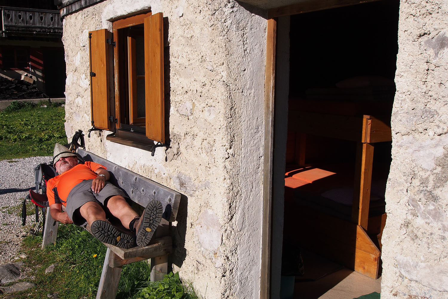 Klaus am Gästehaus der Hallerangeralm . Karwendel (Foto: Andreas Kuhrt 2017)