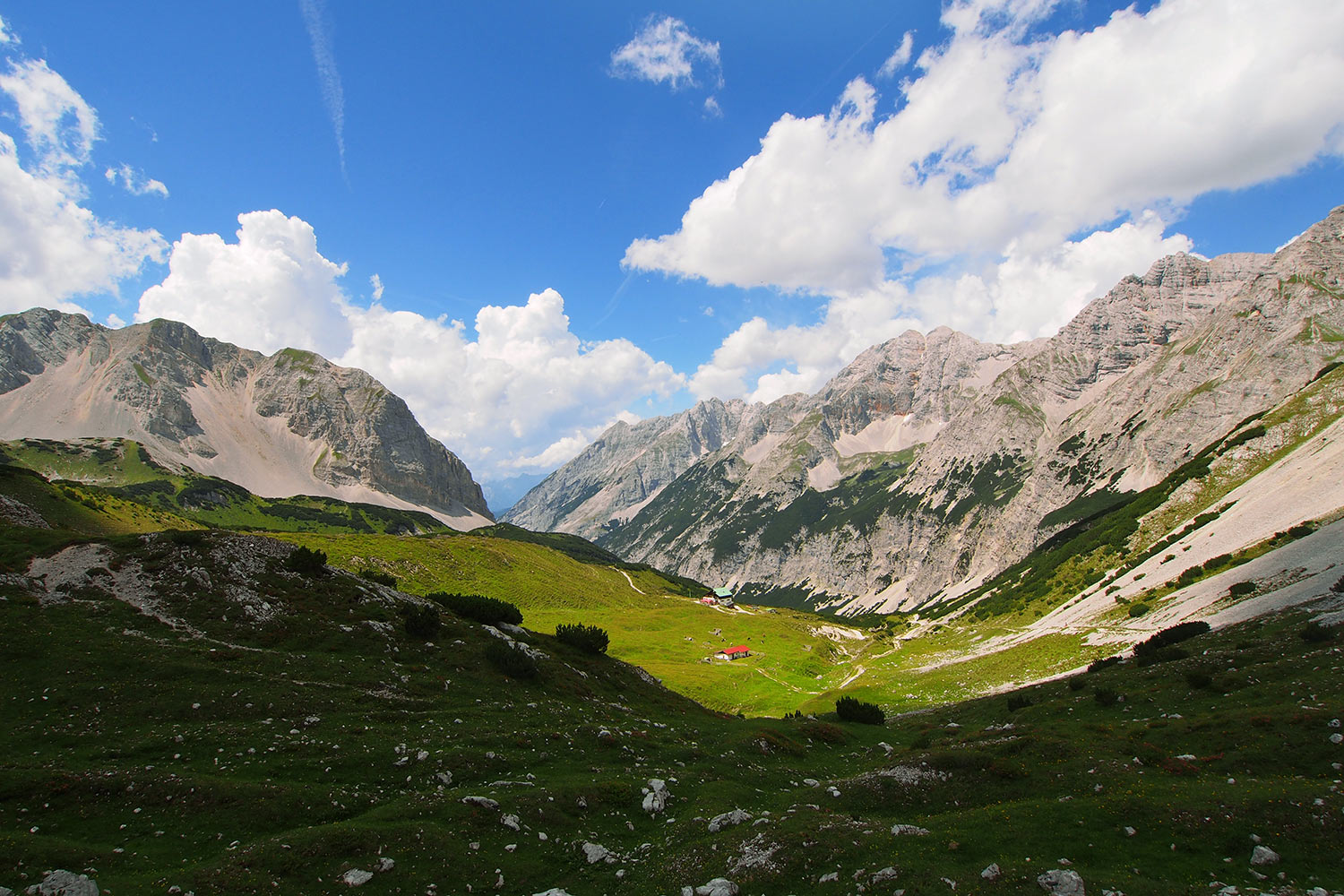 Blick zur Pfeishütte . Karwendel (Foto: Andreas Kuhrt 2017)
