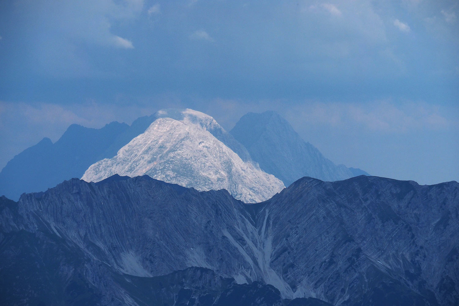 Blick zur Zugspitze vom Hermann-Buhl-Weg . Karwendel (Foto: Manuela Hahnebach 2017)
