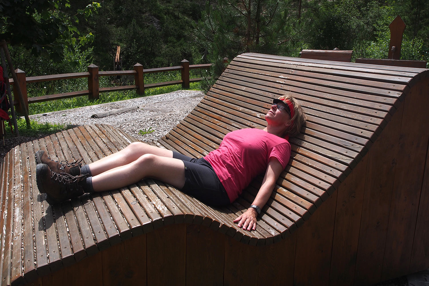 Manuela an der Kneippanlage bei Scharnitz . Karwendel (Foto: Andreas Kuhrt 2017)