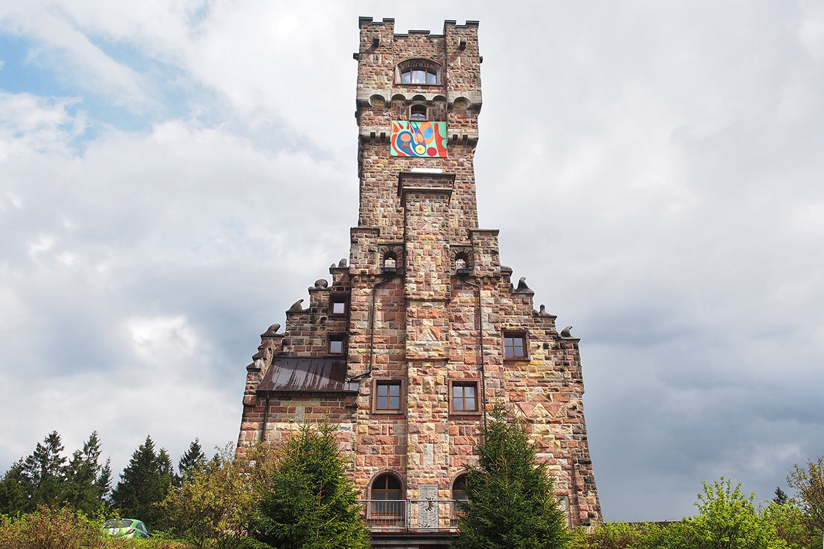 Altvater-Turm . Frühlingswanderung im Schieferpark Lehesten (Foto: Andreas Kuhrt 2017)
