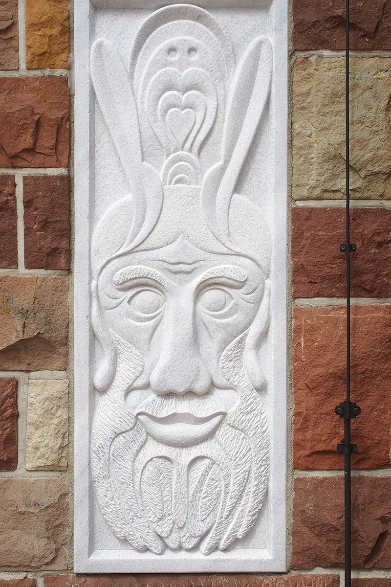 Berggeist am Altvater-Turm . Frühlingswanderung im Schieferpark Lehesten (Foto: Andreas Kuhrt 2017)