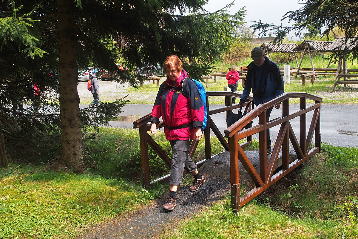 Am Altvater-Turm . Frühlingswanderung im Schieferpark Lehesten (Foto: Andreas Kuhrt 2017)