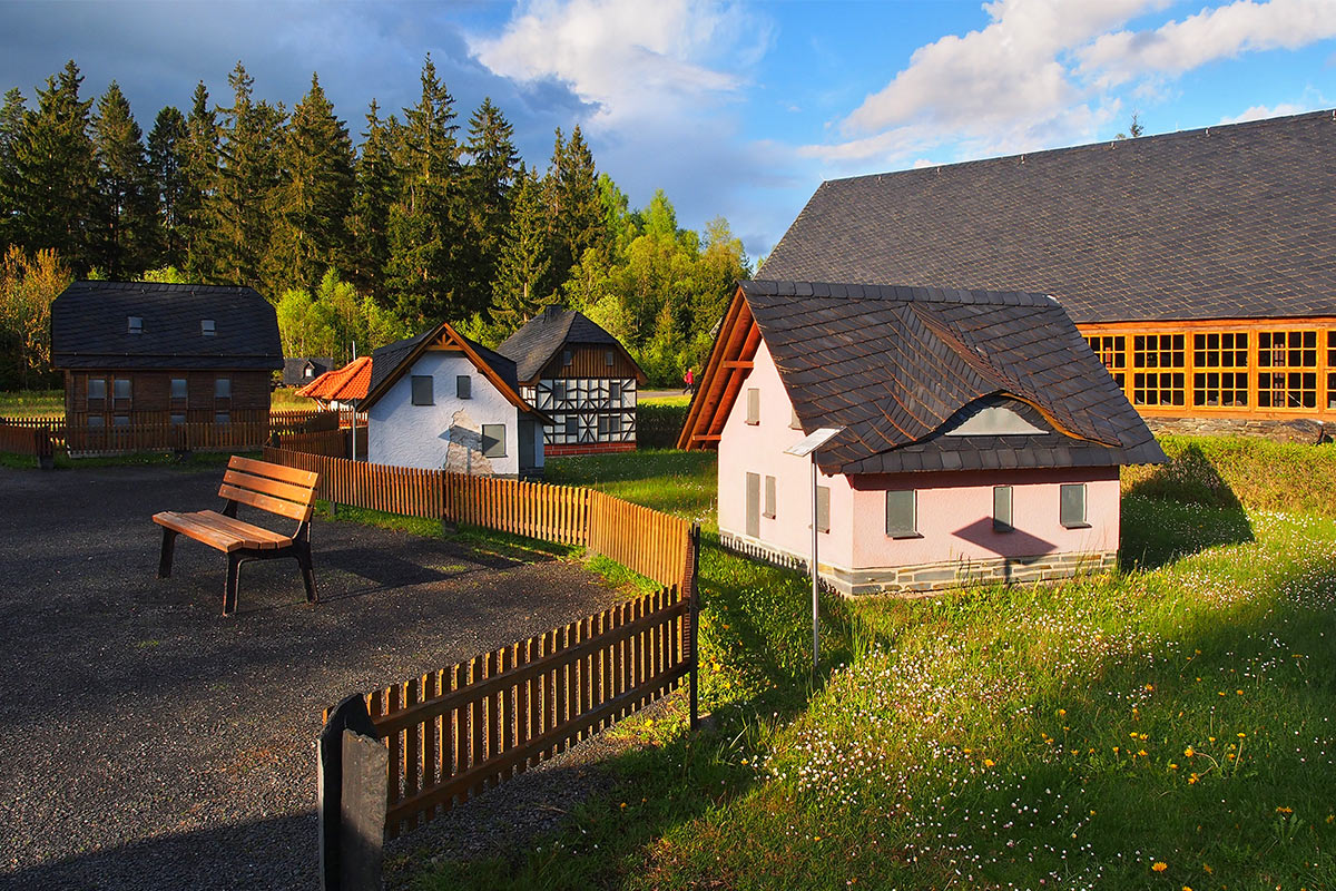 Dachdeckerhäuschen im technischen Denkmal . Frühlingswanderung im Schieferpark Lehesten (Foto: Andreas Kuhrt 2017)