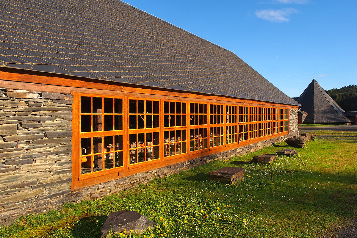 Spalthütte des technischen Denkmals . Frühlingswanderung im Schieferpark Lehesten (Foto: Andreas Kuhrt 2017)