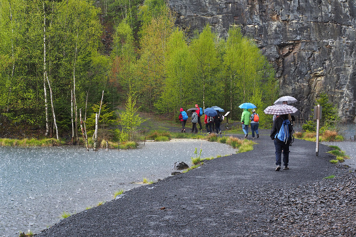 Schauer am Schiefersee . Frühlingswanderung im Schieferpark Lehesten (Foto: Manuela Hahnebach 2017)