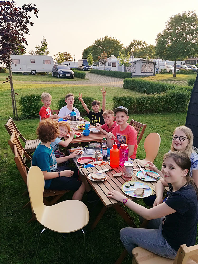 Auf dem Zeltplatz . Kinderfahrt Talsperre Pöhl 2018 (Foto: Estelle Schilling)