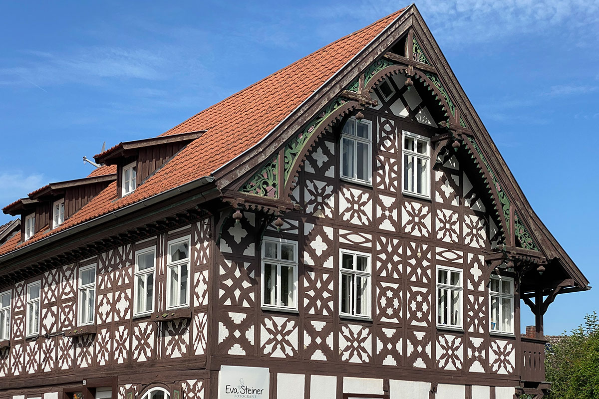 Grünes Band: Fachwerkhaus in Ummerstadt (Foto: Manuela Hahnebach)