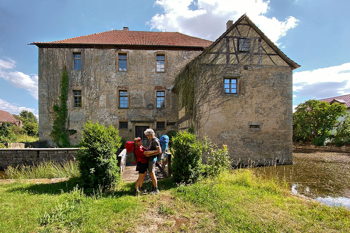 Grünes Band: am Wasserschloss Schwickershausen (Foto: Günter Giese)