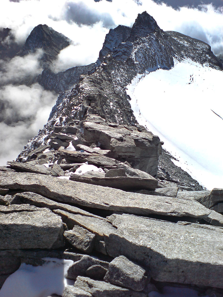 Monte Leone Gruppe: Monte-Leone-Südgrat im Abstieg (Foto: Olaf Färber)