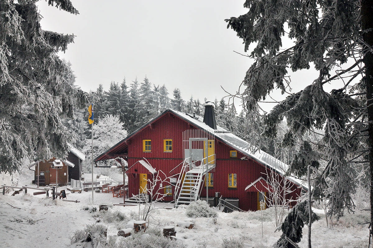 Rennsteig 2021: Suhler Hütte (Foto: Klaus Wahl)