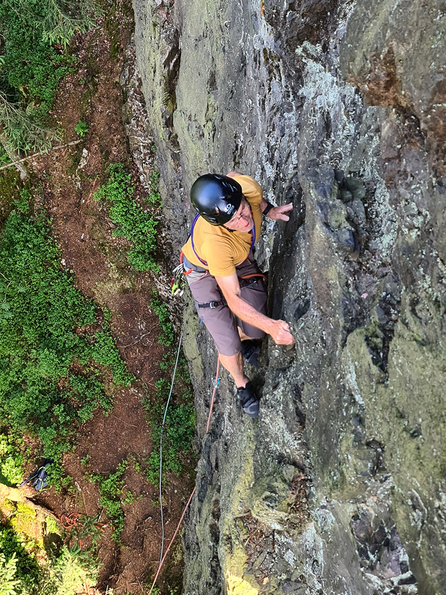 06.2022 Ü60-Klettergruppe Arnstadt: Dreiherrenwand: Sonntagsweg (Thomas Wall)