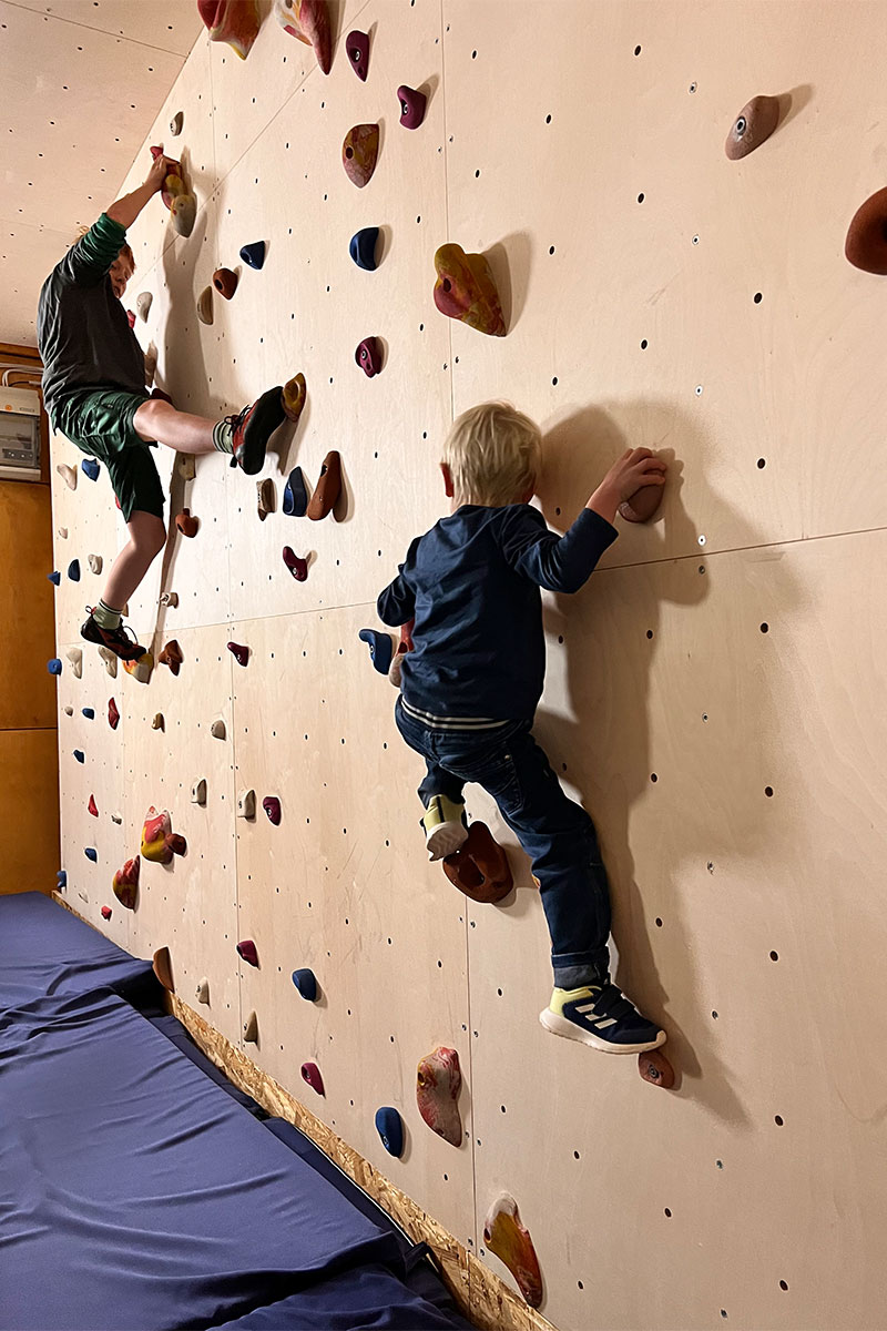 14.12.2022: Eröffnung des Boulderraums des DAV Suhl (Foto: Manuela Hahnebach)
