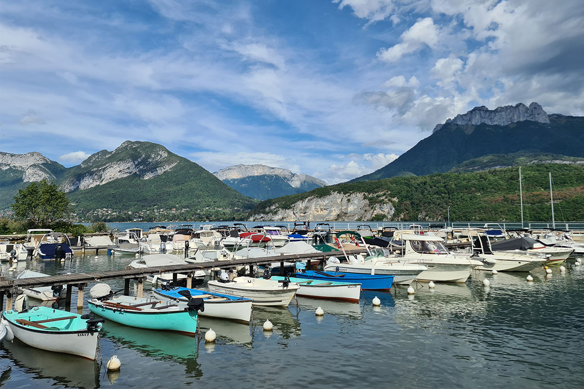 2022 Haut-Savoie: See von Annecy (Foto: Thomas Wall)
