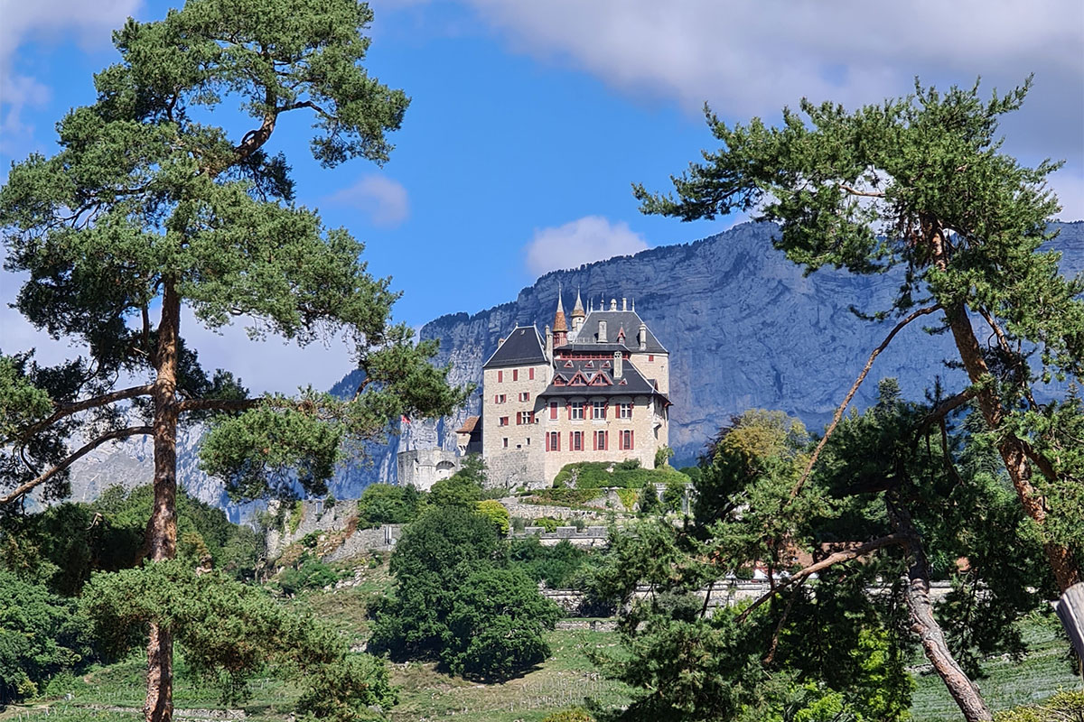 2022 Haut-Savoie: Burg Menthon-Saint-Bernard (Foto: Thomas Wall)
