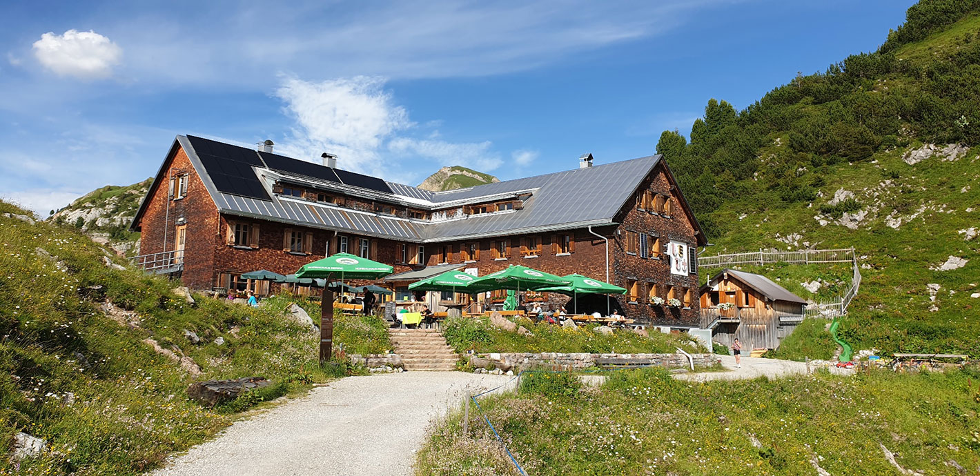 2022 Lechquellengebirge: Freiburger Hütte (Foto: Christian Lange)