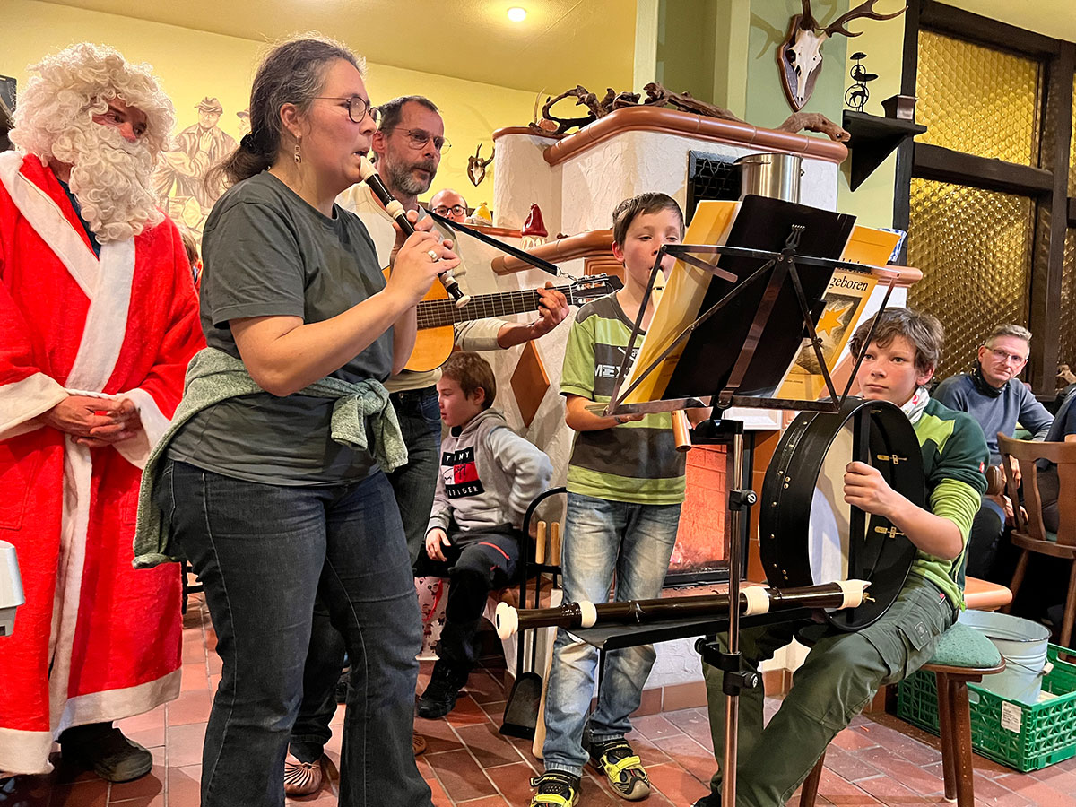 Waldhaus Ruppertus Zella-Mehlis: DAV-Suhl-Weihnachtsfeier 2023 (Manuela Hahnebach)