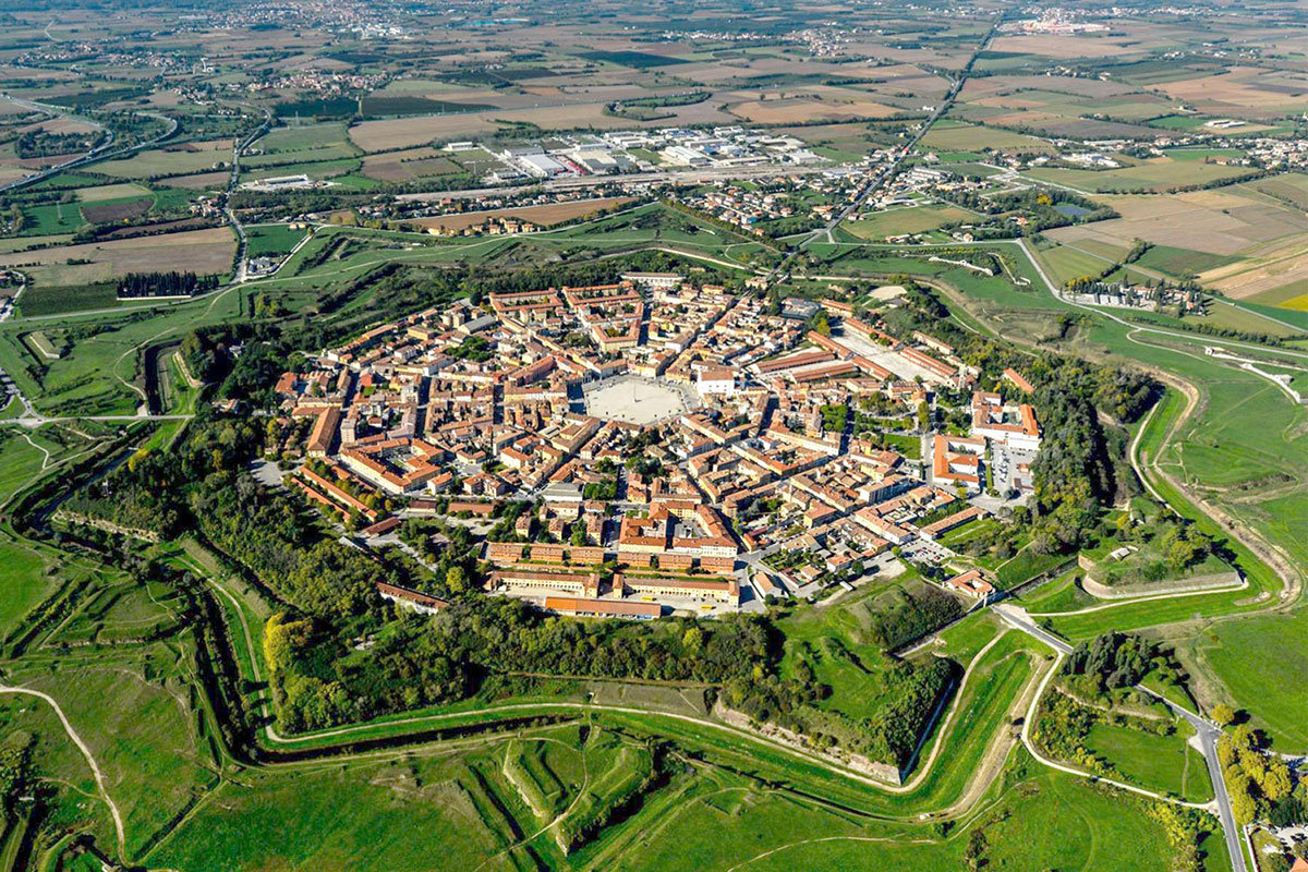 Friaul 2023: Palmanova Luftbild (visitworldheritage.com)