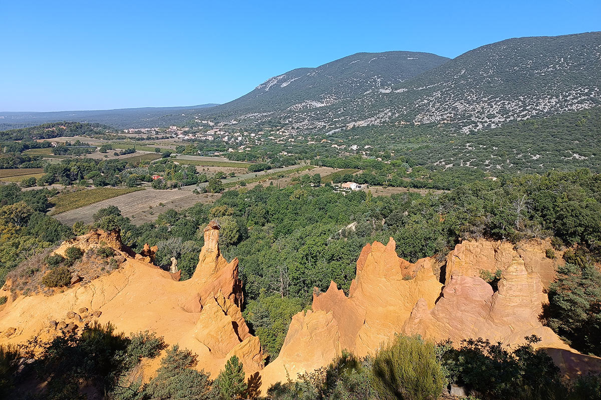 Provence 2023: Colorado provencale du Rustrel (Ute + Thomas Wall)