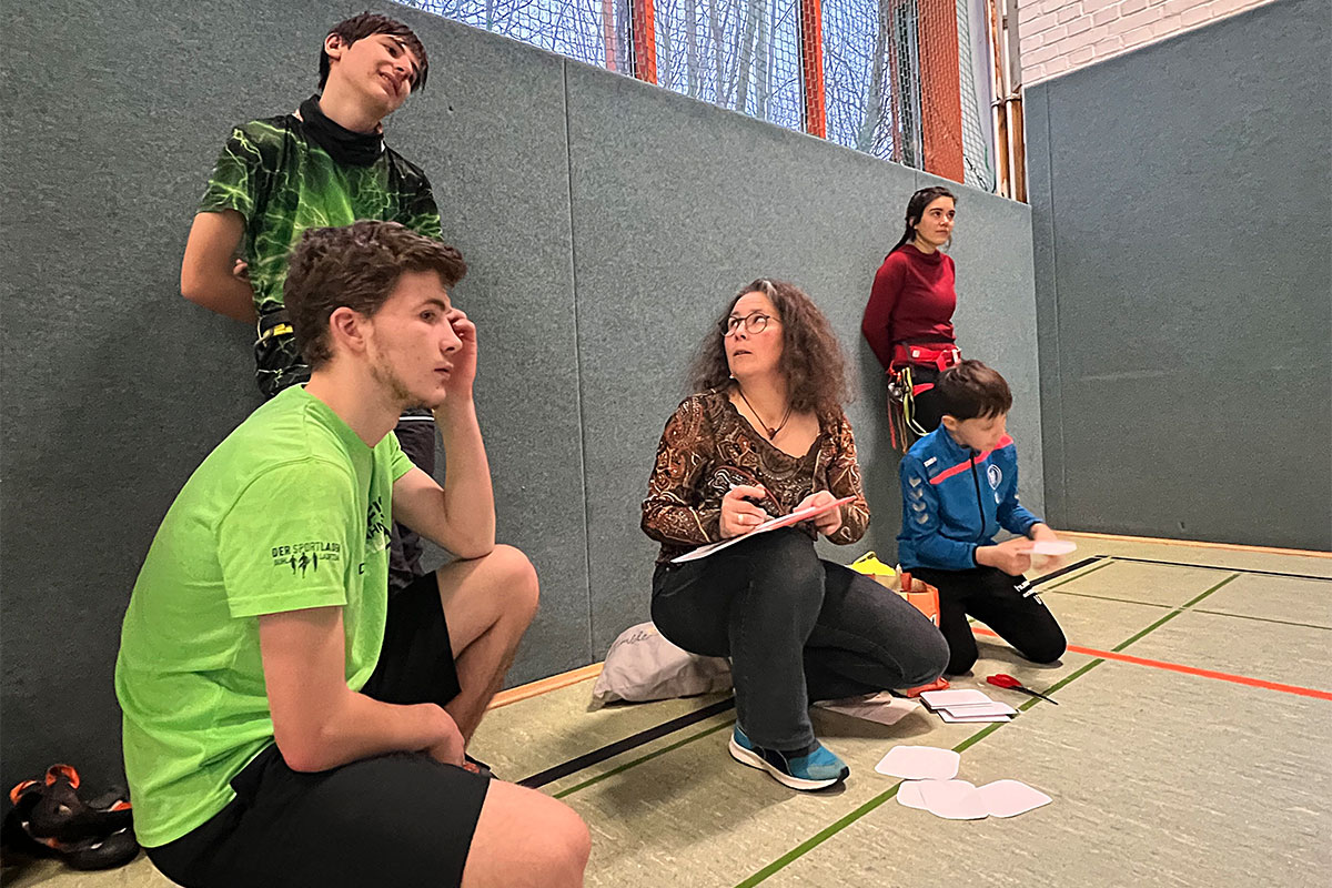 DAV Suhl: Eröffnung der Kletterwand in der Sporthalle Suhl-Nord, 06.012.2024 (Foto: Manuela Hahnebach)
